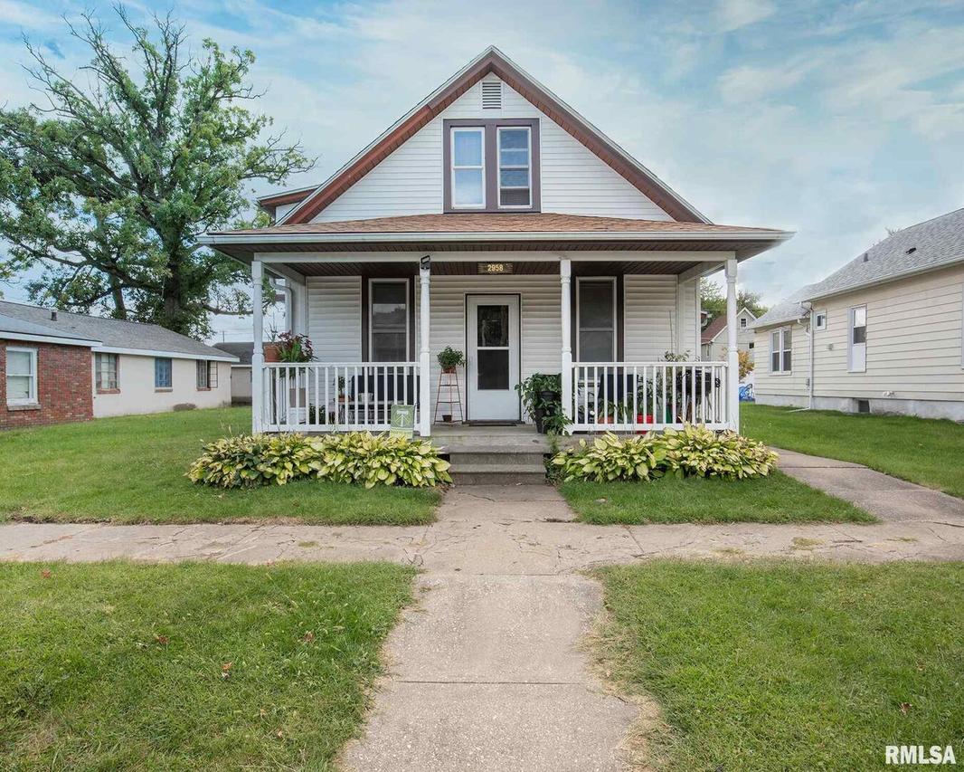 2958 13th Ave. #2958 1/2 13th, Rock Island, IL 61201