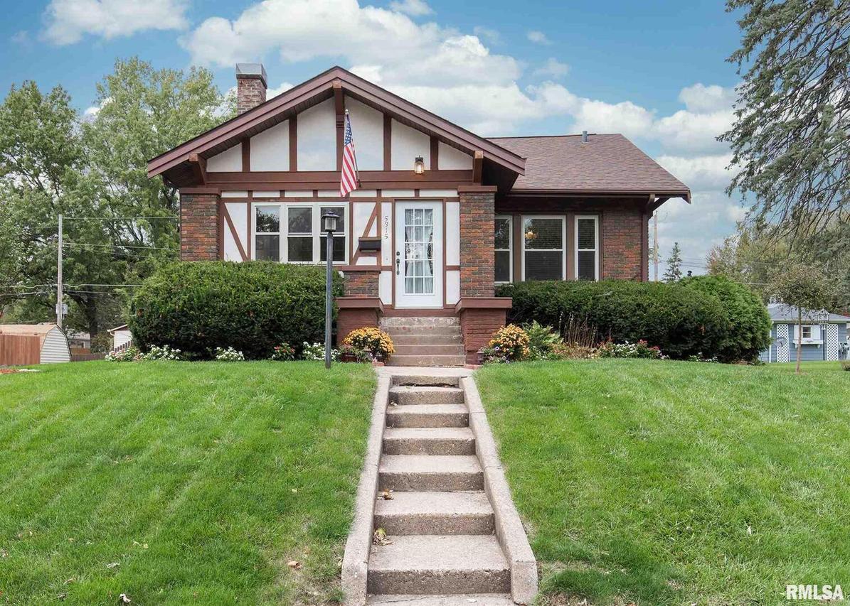 5315 7th Ave., Moline, IL 61265