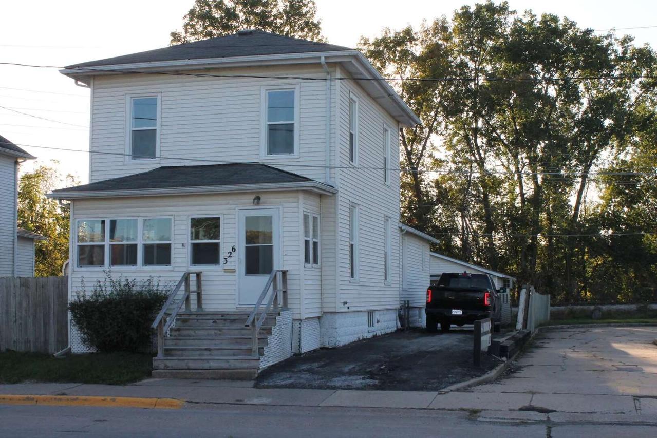 326 W 4th St., Milan, IL 61264