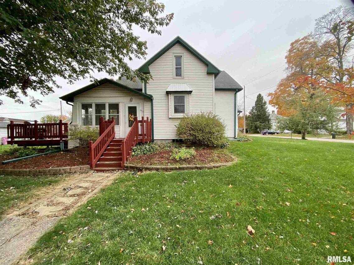 413 NE 2nd Ave., Aledo, IL 61231