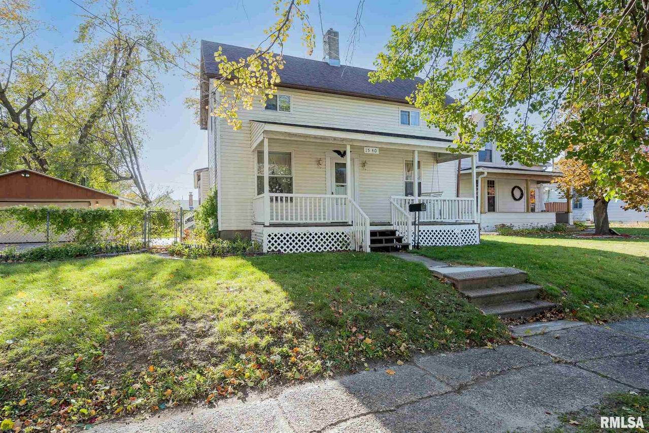 1540 15th Ave., Moline, IL 61265