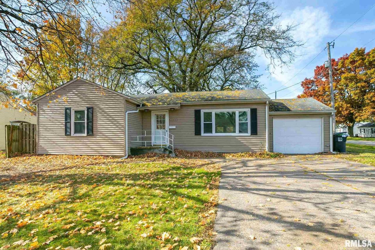 2809 53rd St., Moline, IL 61265