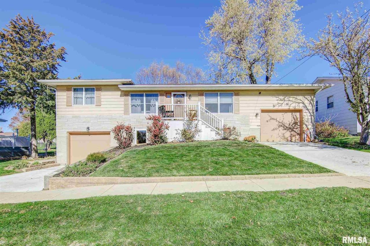 919 3rd Ave., Fulton, IL 61252