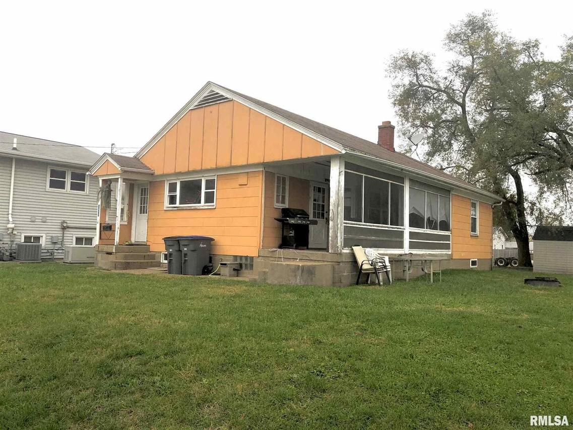 520 W 9th Ave., Milan, IL 61264