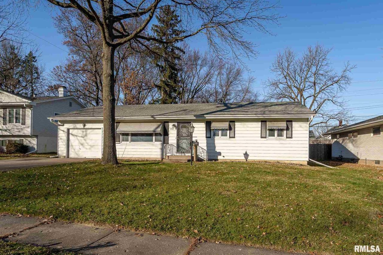 5203 34th Ave., Moline, IL 61265