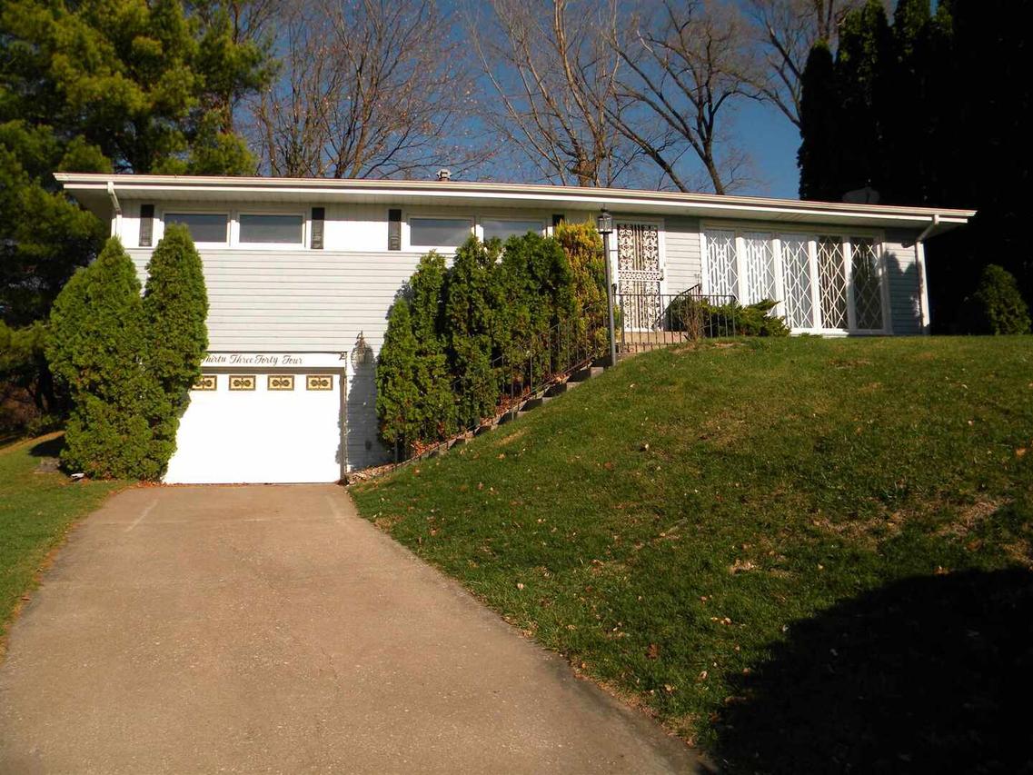 3344 28th Street Ct., Rock Island, IL 61201