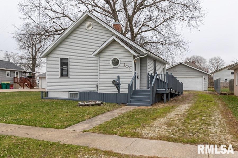 278 Indiana Ave., Galesburg, IL 61401