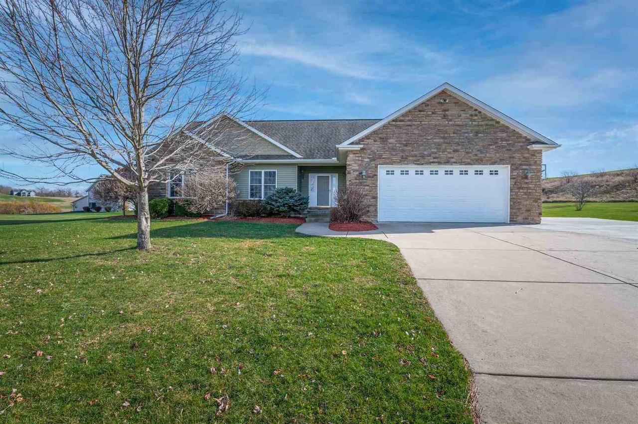 1005 E 9th Street Ct., Andalusia, IL 61232