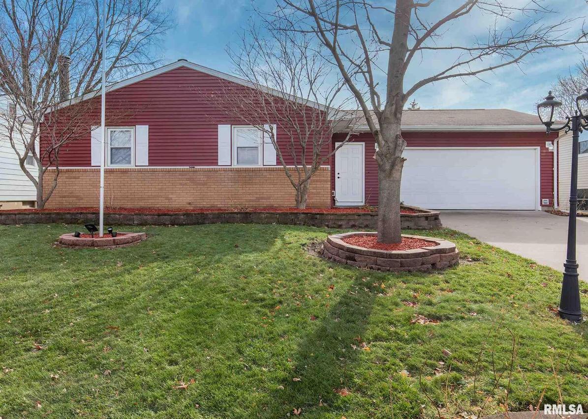 1012 5th St., Hampton, IL 61256