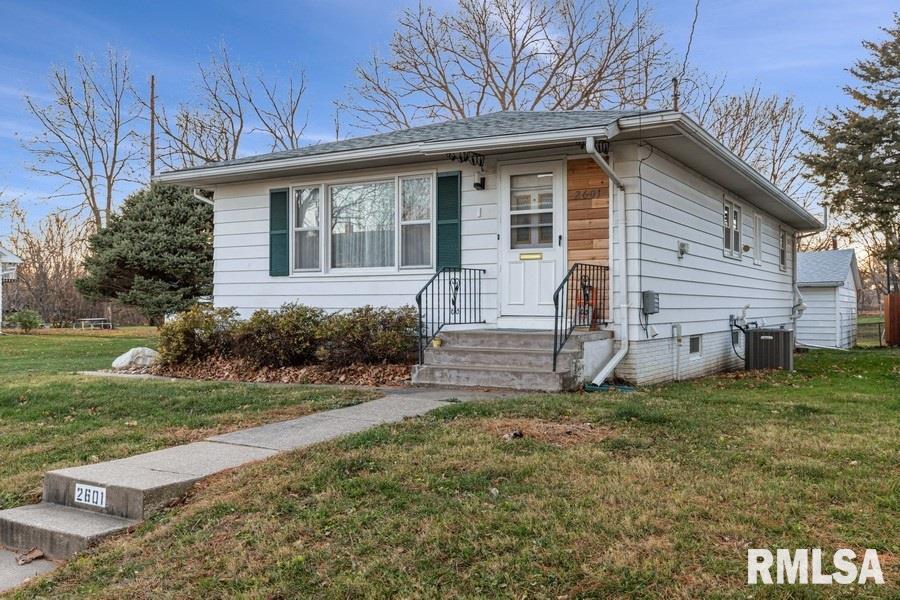 2601 4th St., Moline, IL 61265