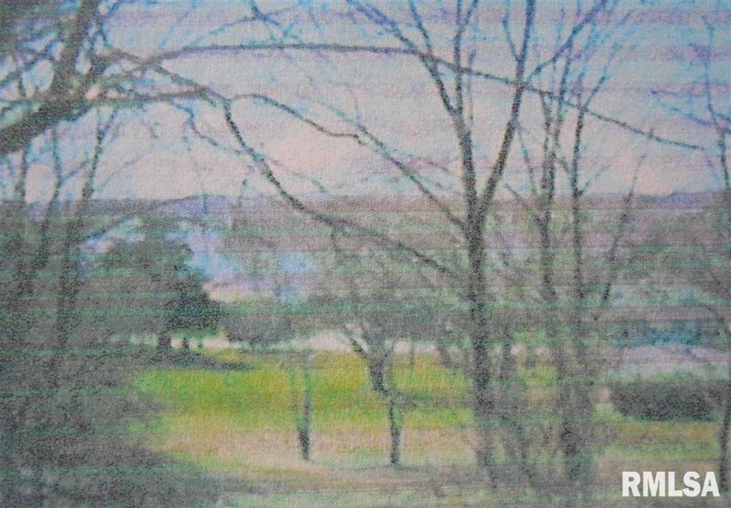 N 8th St., Fulton, IL