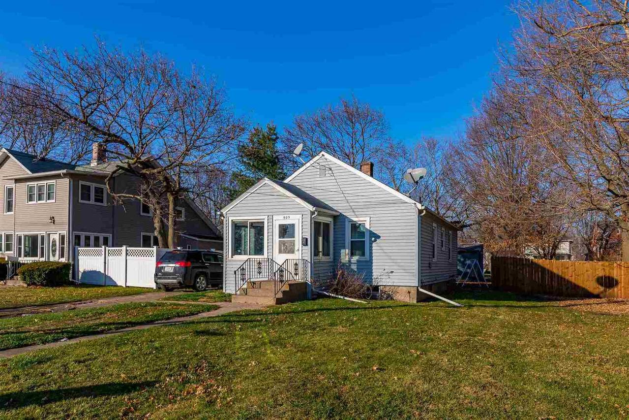 509 E Main St., Aledo, IL 61231