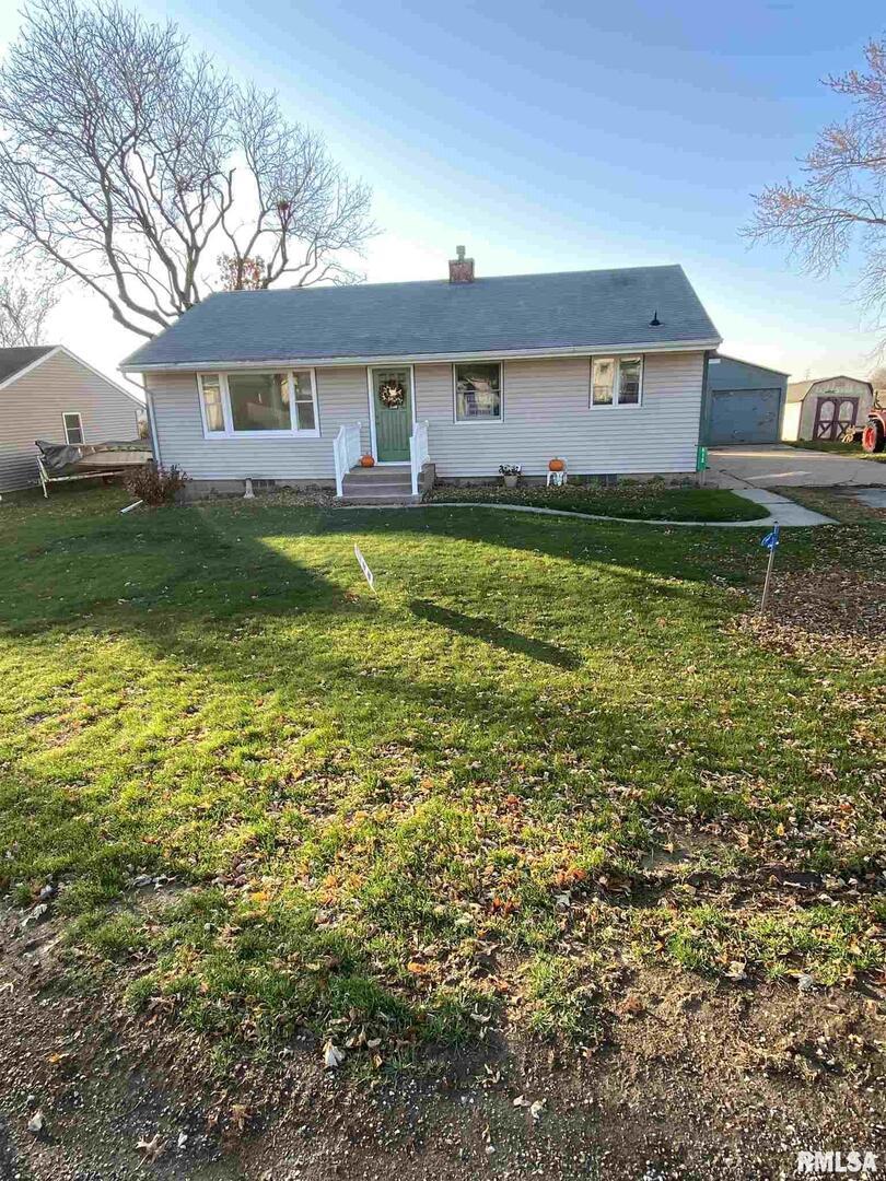 413 Franklin St., New Windsor, IL 61465