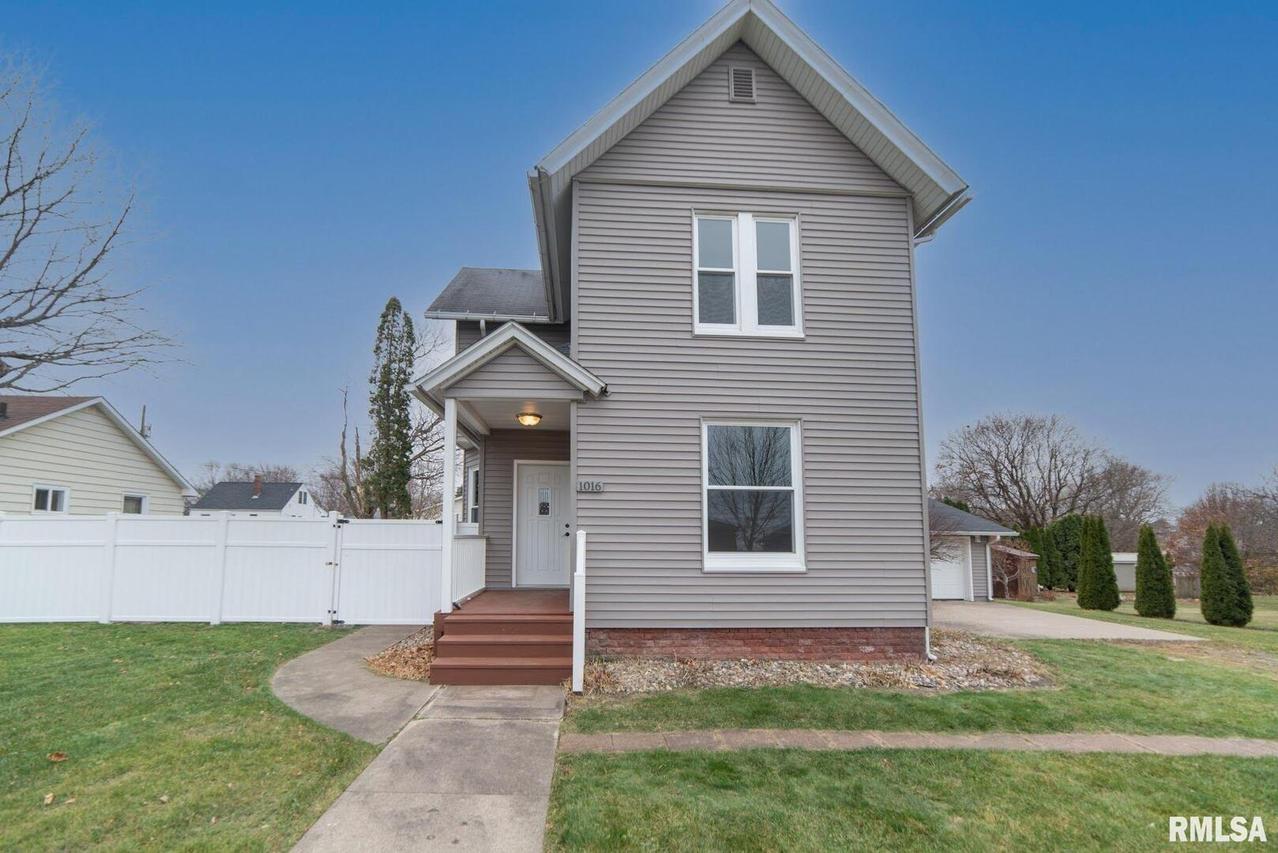 1016 10th Ave., Orion, IL 61273