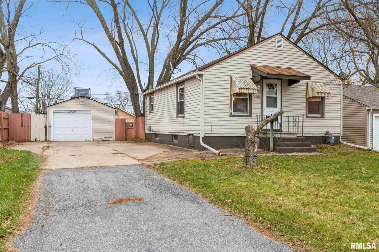 2326 47th St., Moline, IL 61265