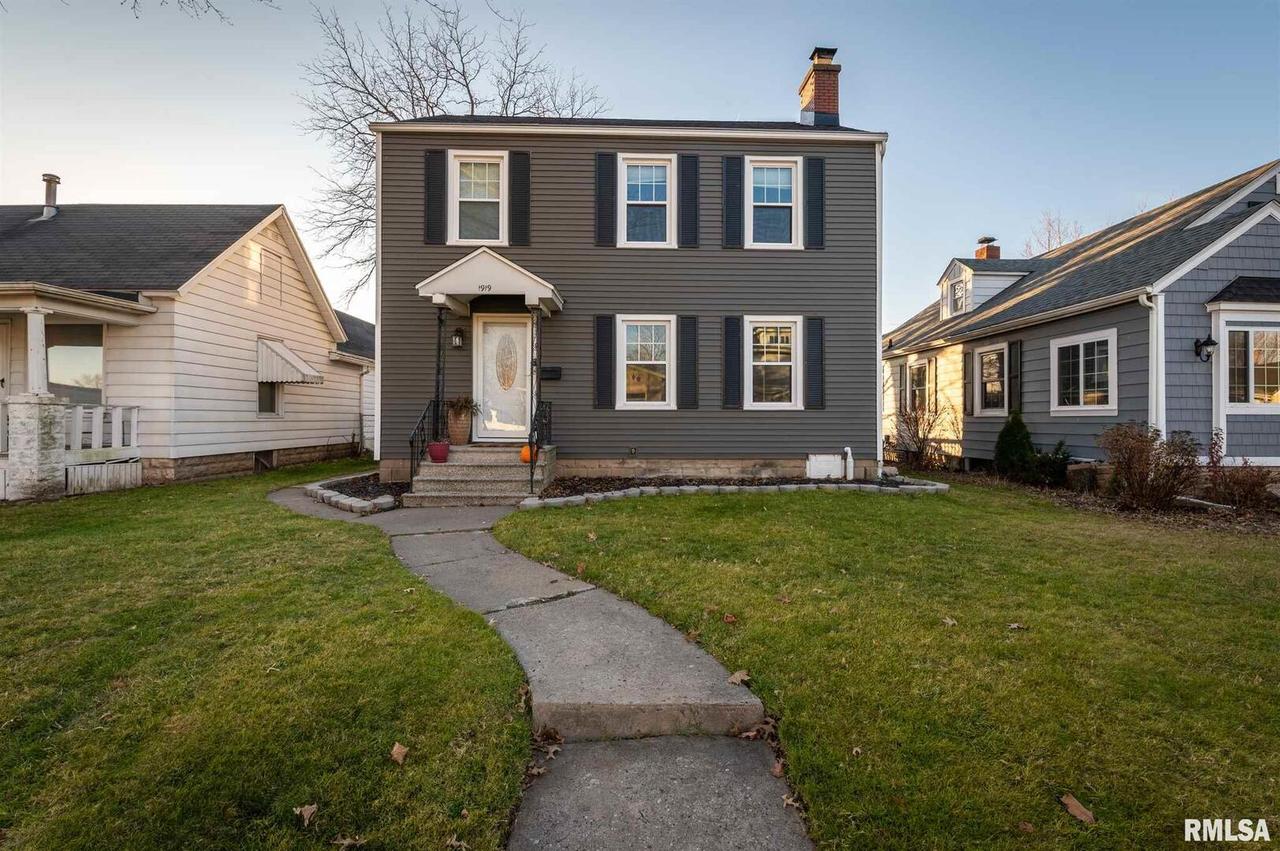 1919 30th St., Moline, IL 61265