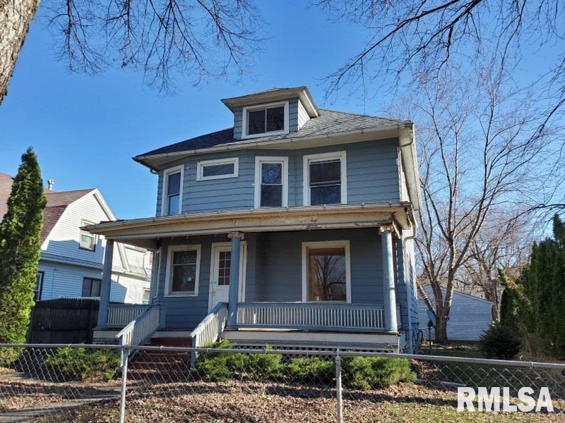 1019 16th St., Rock Island, IL 61201