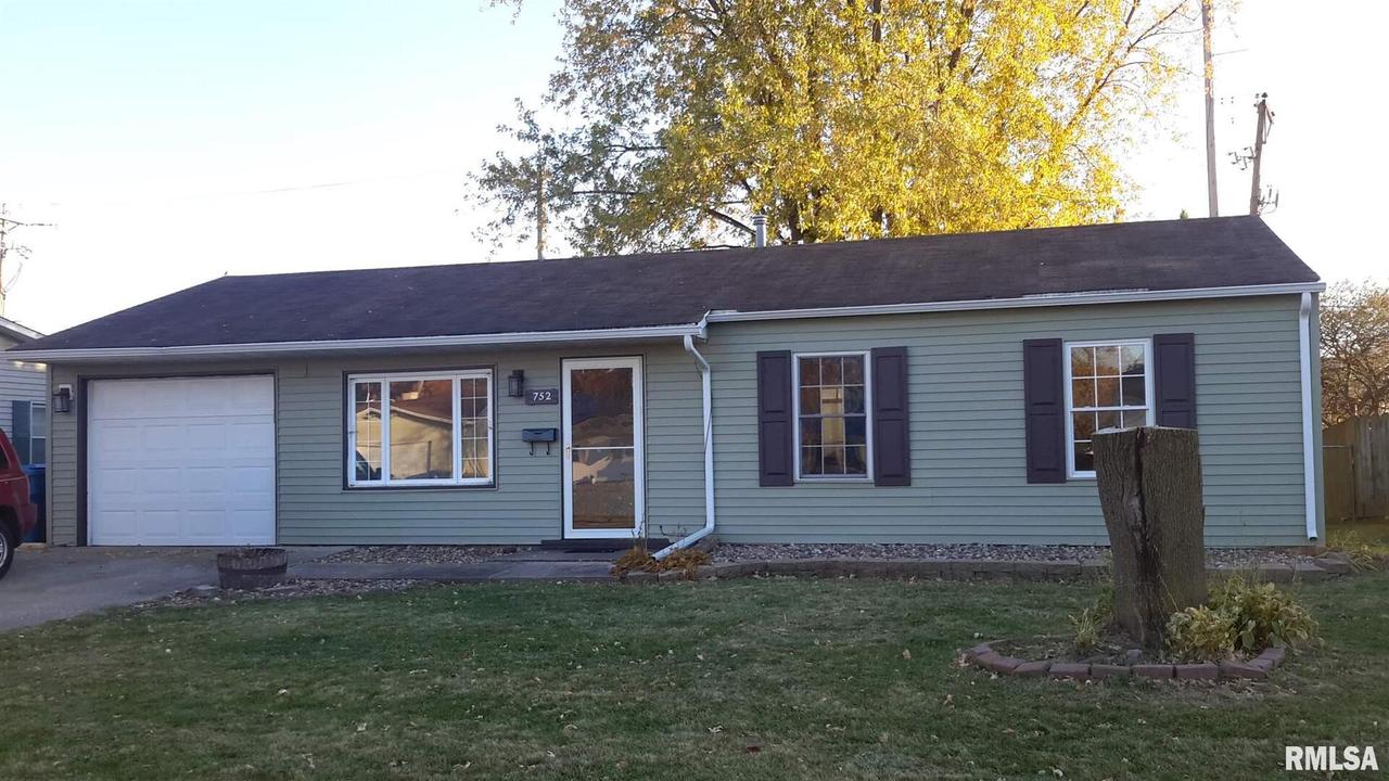 752 41st Ave., East Moline, IL 61244