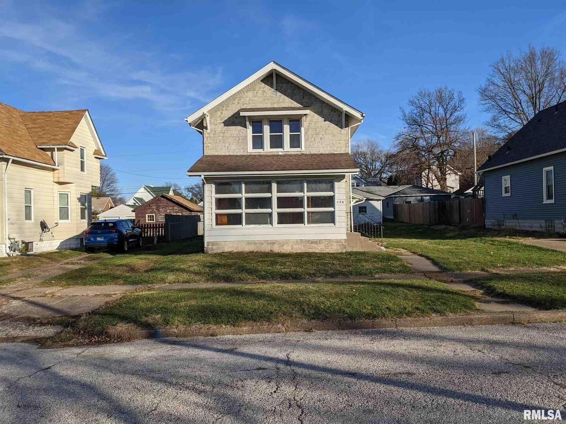 426-428 42nd St., Moline, IL 61265