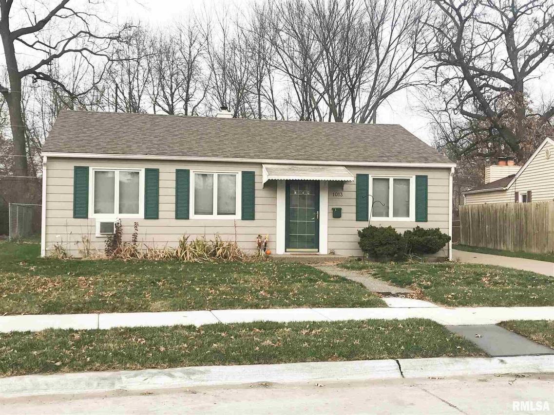 1013 38th St., Moline, IL 61265