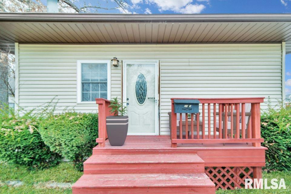 2965 15th Ave., Rock Island, IL 61201