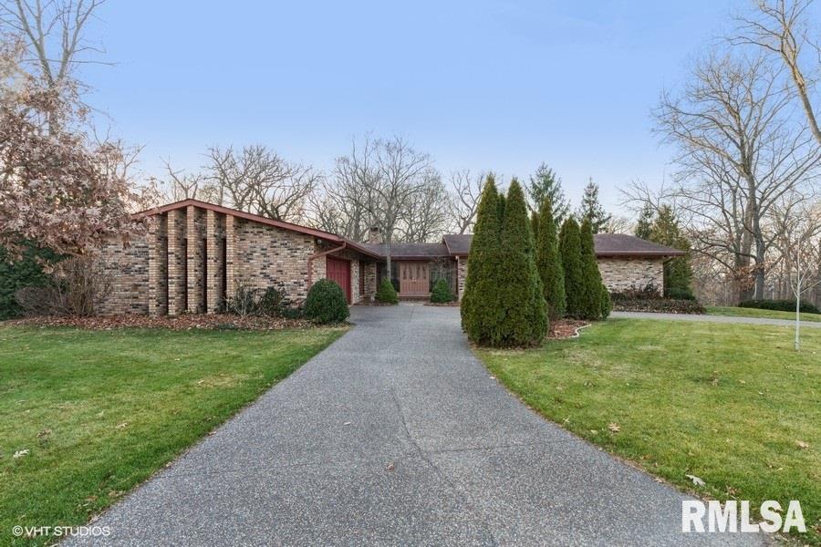 9 Timber Ridge Dr., Coal Valley, IL 61240