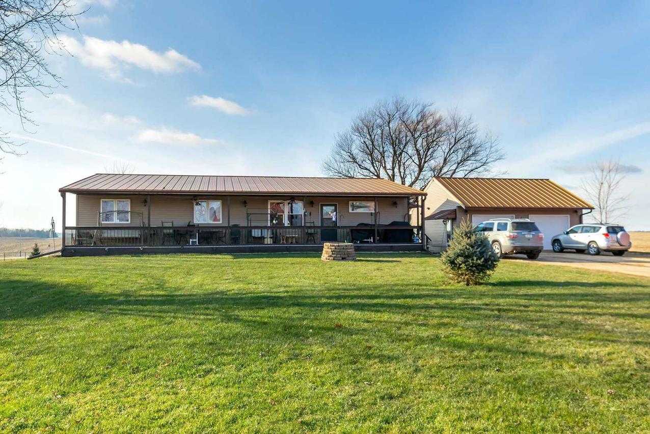 10450 Court Rd., Morrison, IL 61270