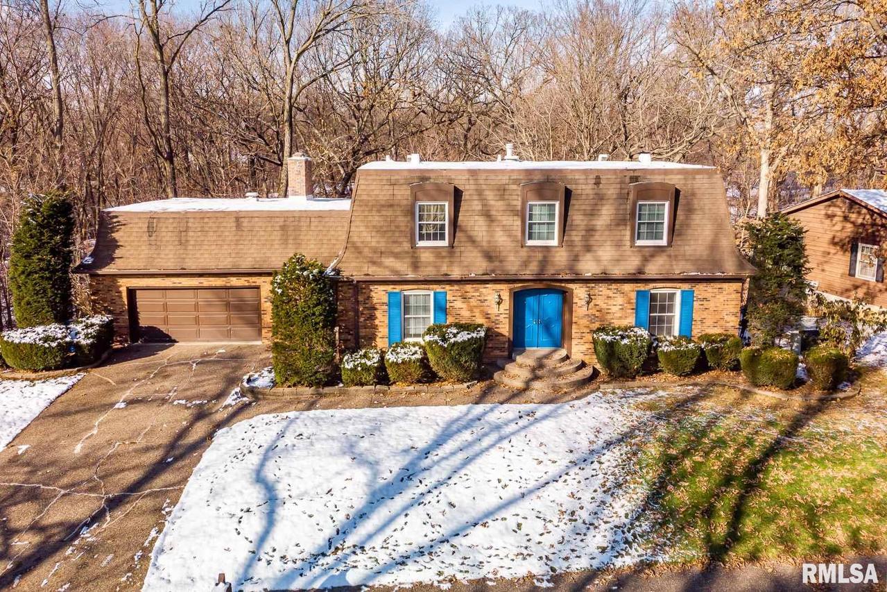 5 Timberwood Ct., Moline, IL 61265