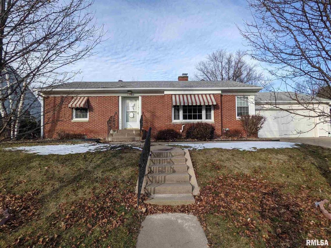 2833 25th Ave., Rock Island, IL 61201