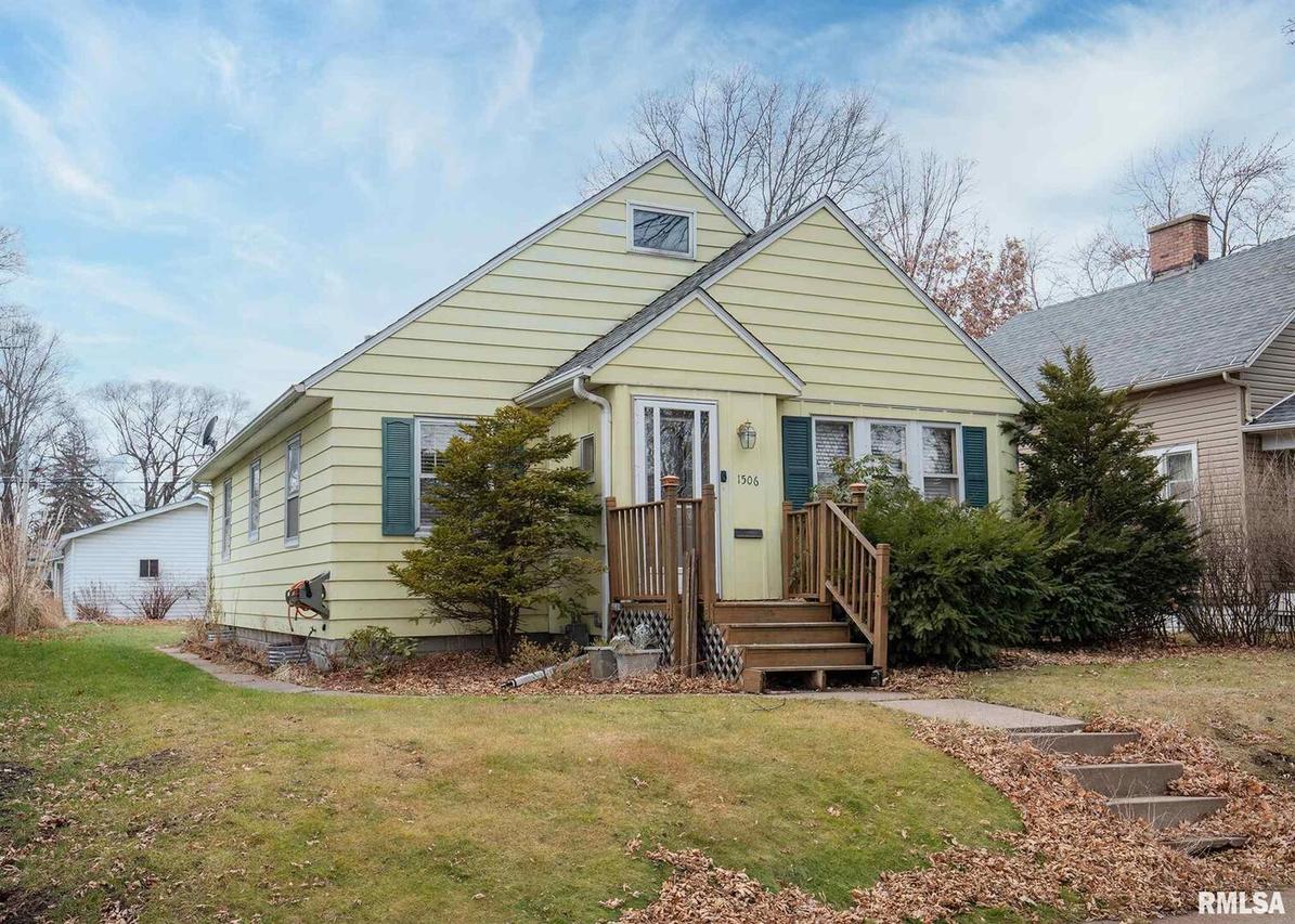 1506 33rd St., Rock Island, IL 61201