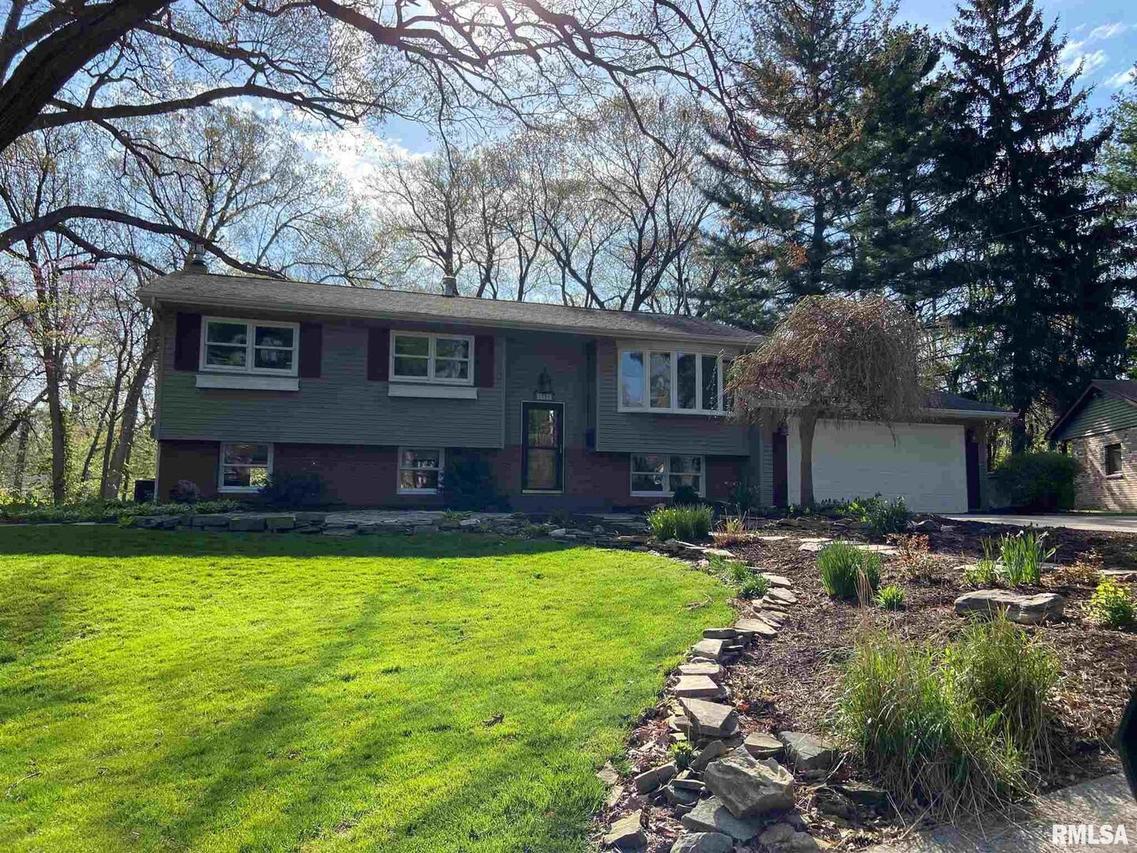 3710 9th Ave., Moline, IL 61265