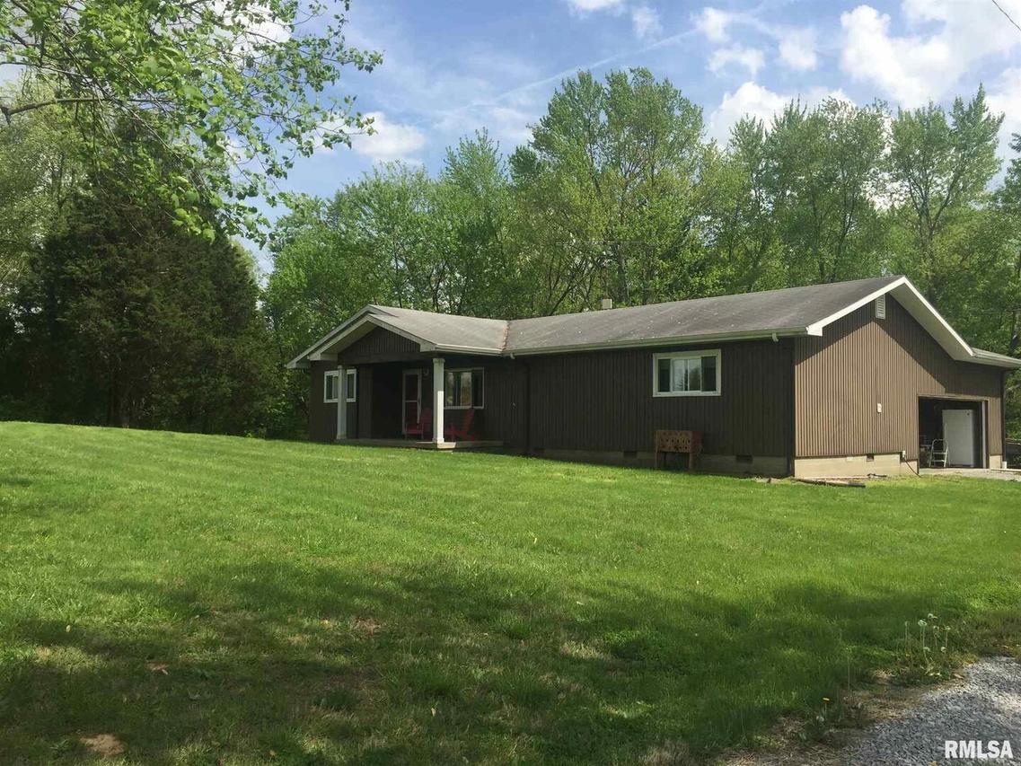 6590 State Route 14, Mcleansboro, IL 62859
