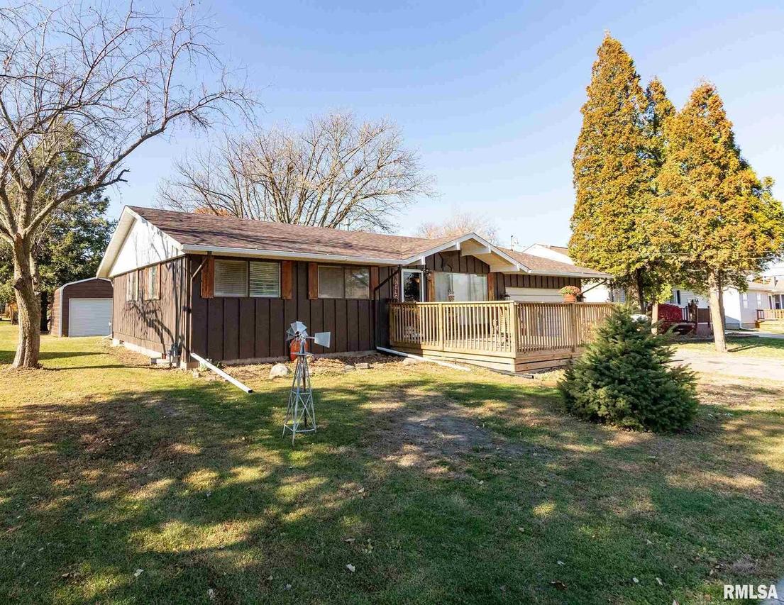 409 N Main St., Cambridge, IL 61238