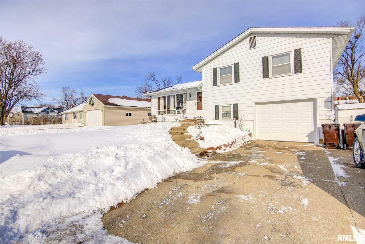 711 8th Ave., Fulton, IL 61252