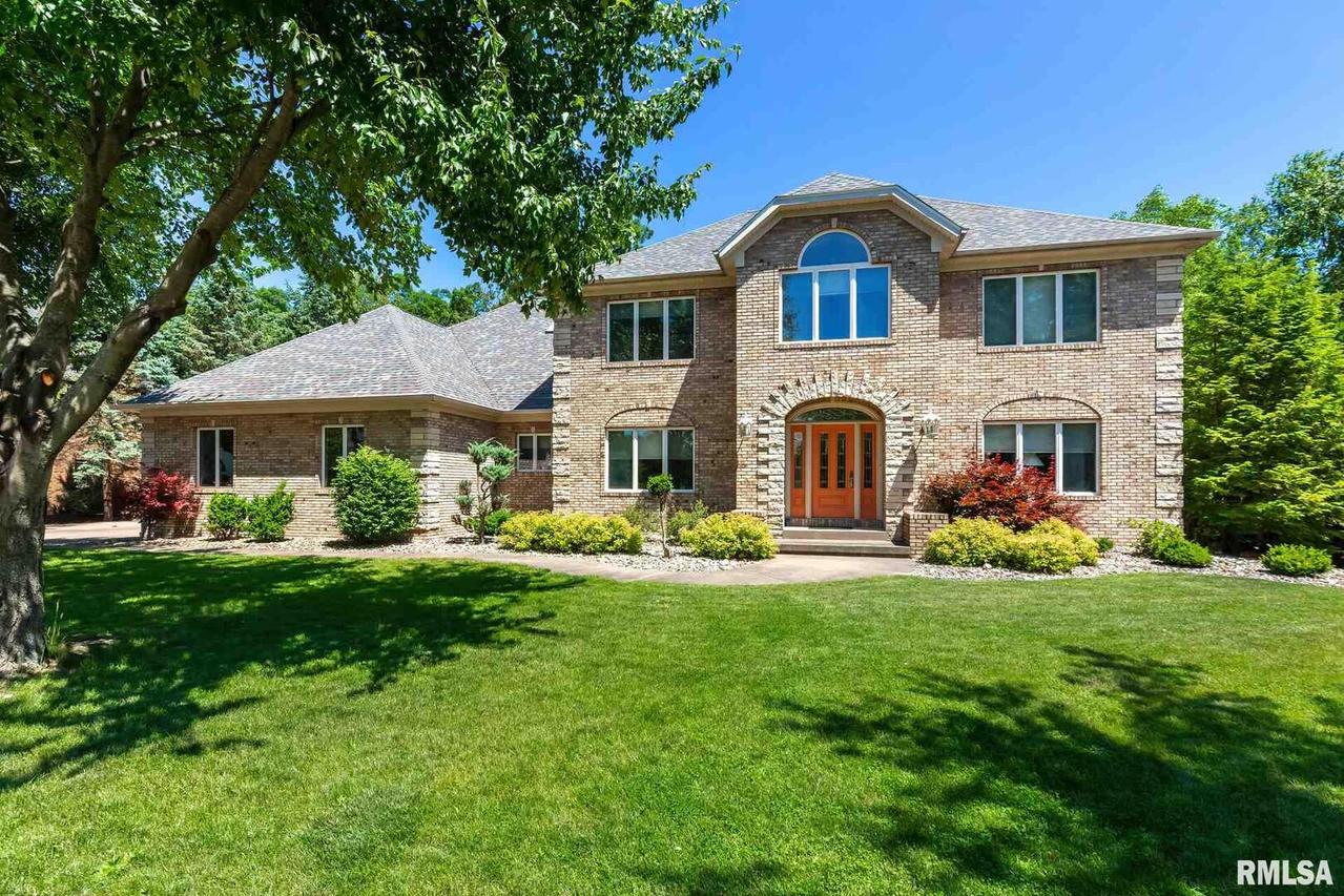 3717 37th Ave., Moline, IL 61265