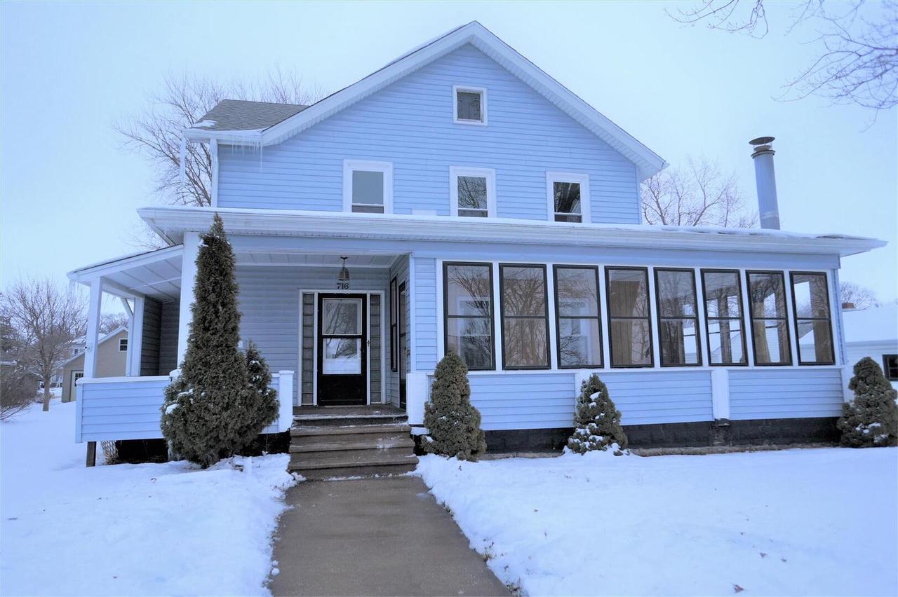 716 S State St., Geneseo, IL 61254