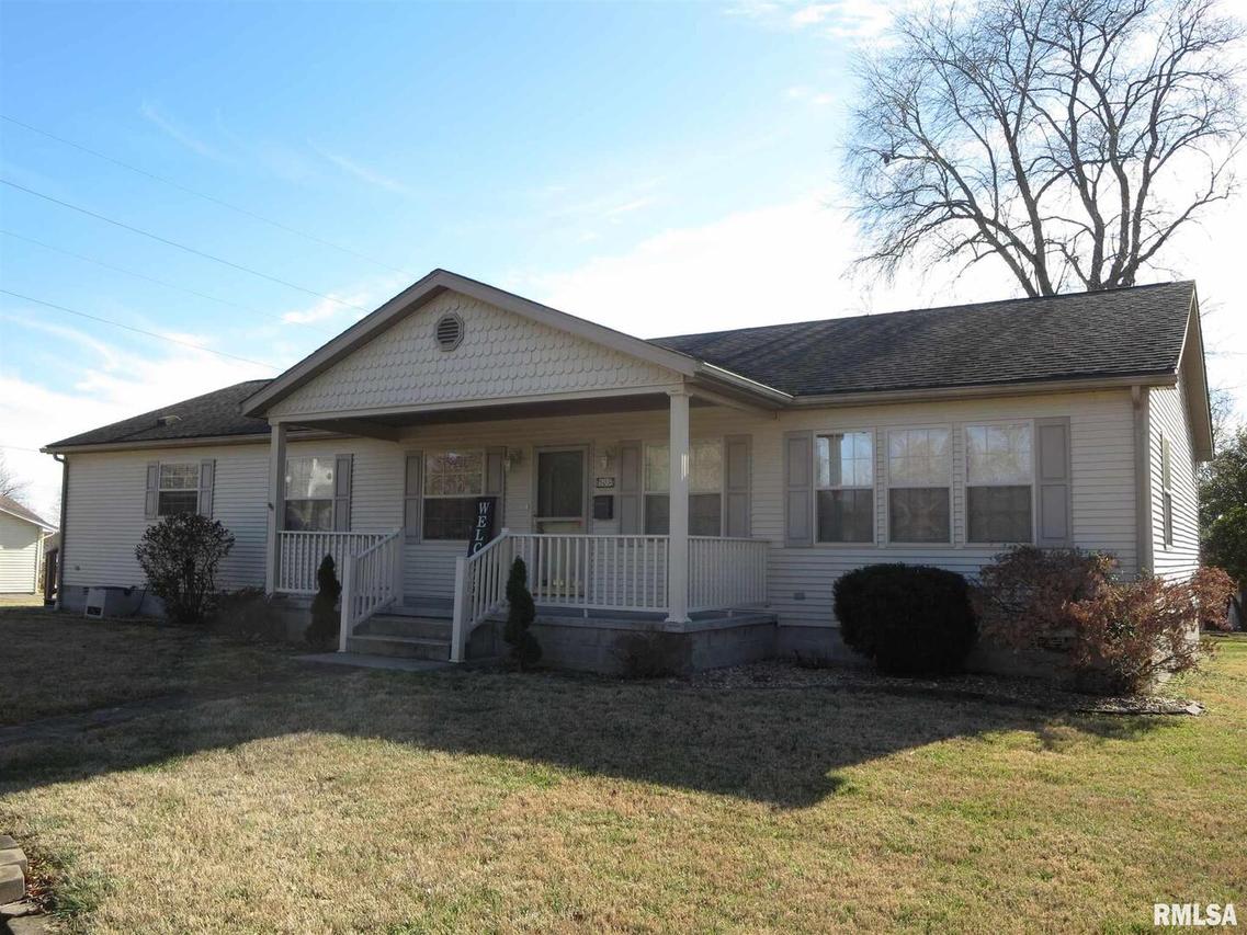 503 E 15th St., Johnston City, IL 62951