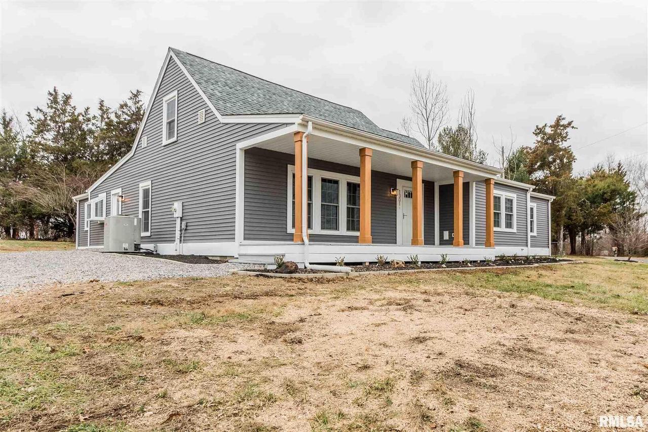 1301 Charles St., Carterville, IL 62918