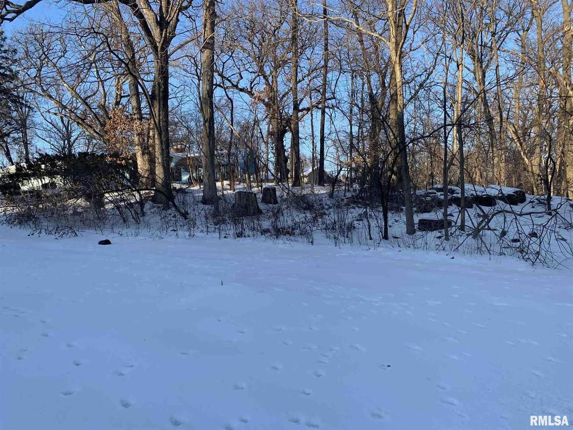 3 White Oak Ct., Moline, IL 61265