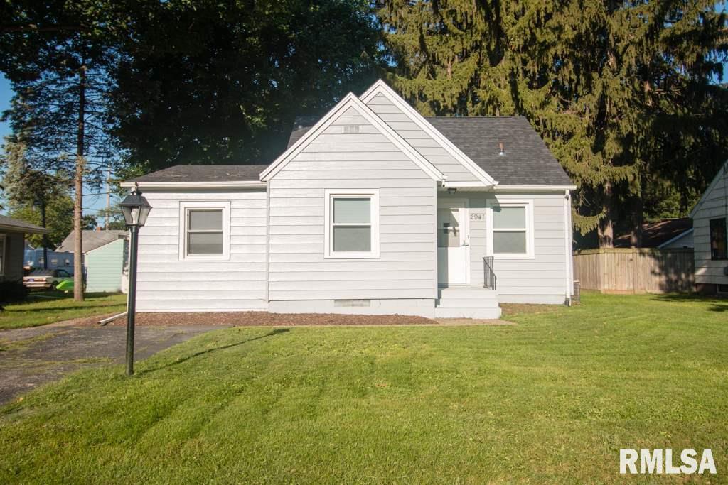 2941 8th St., Moline, IL 61265