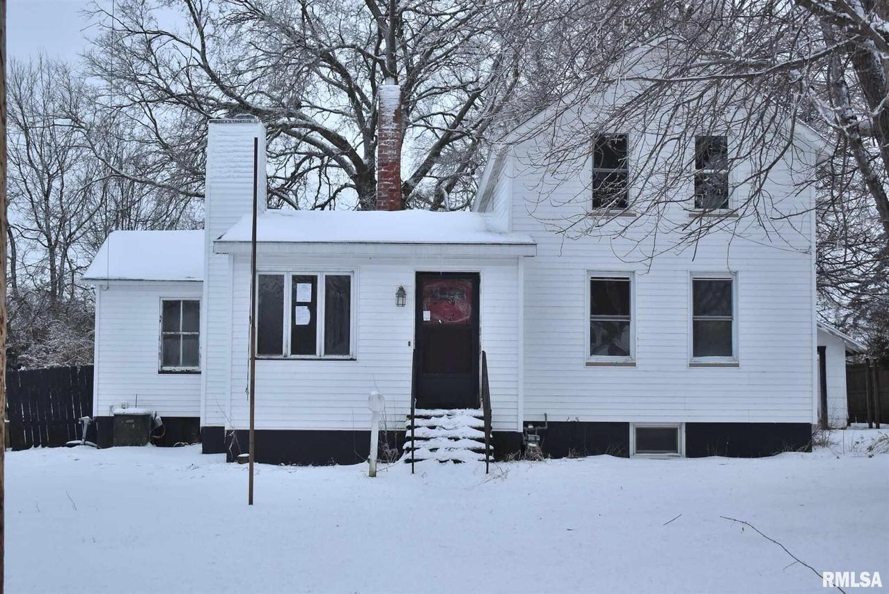 807 NE 2nd St., Galva, IL 61434