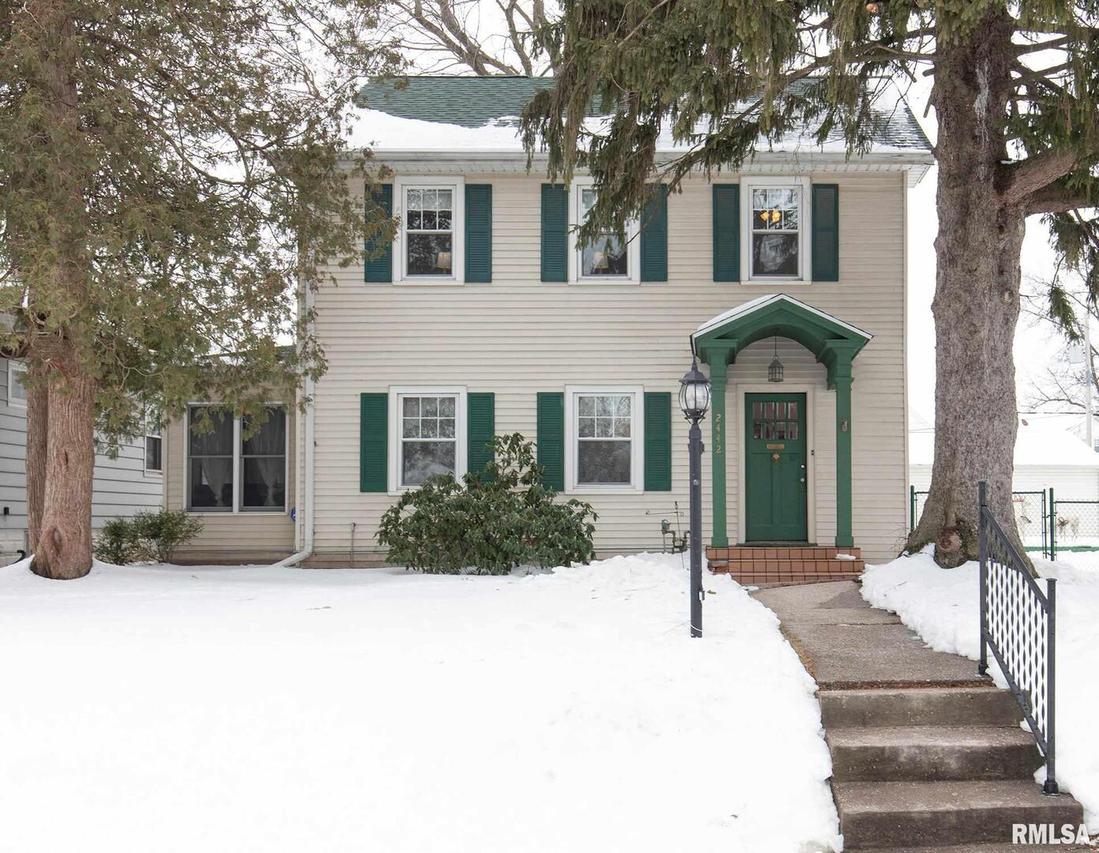 2442 15th Ave., Moline, IL 61265