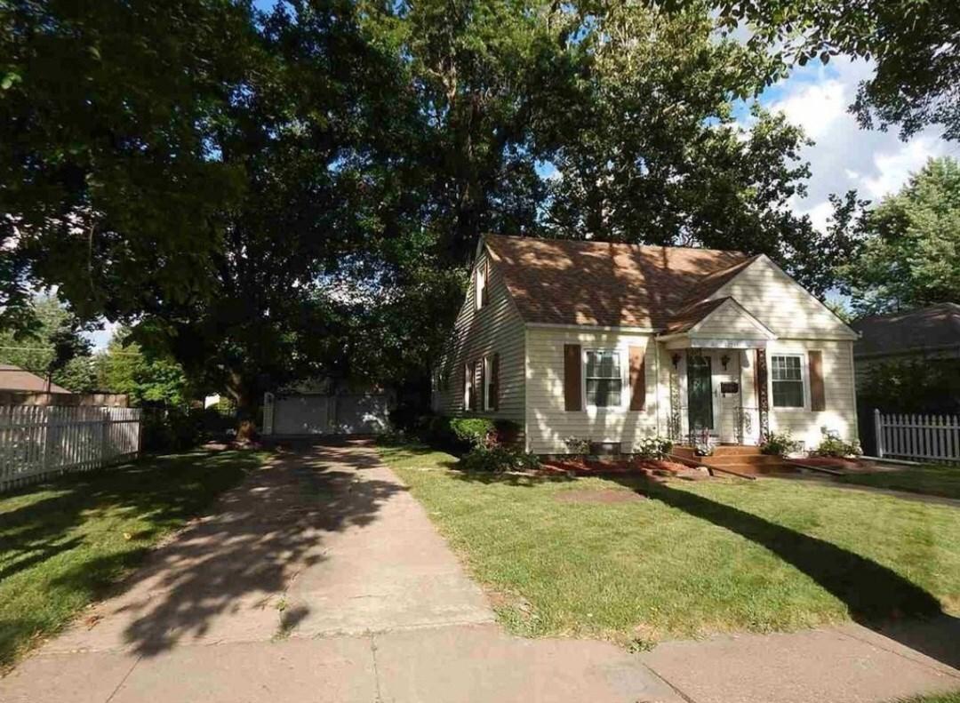 2027 46th St., Rock Island, IL 61201