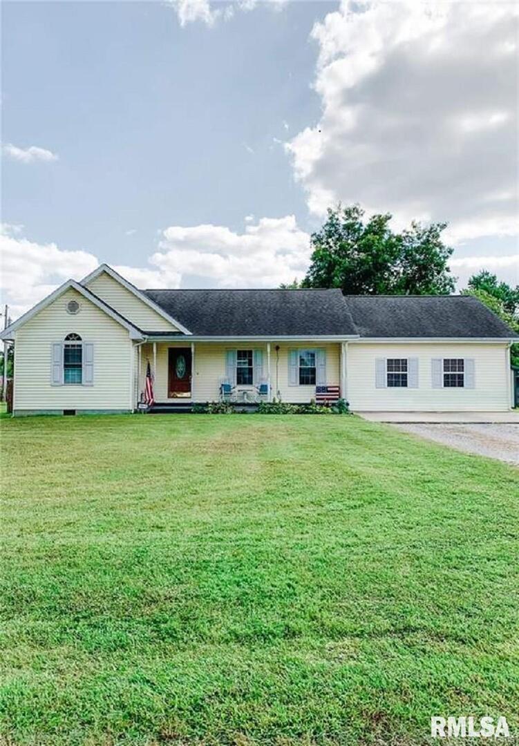 200 W Mack St., Herrin, IL 62948