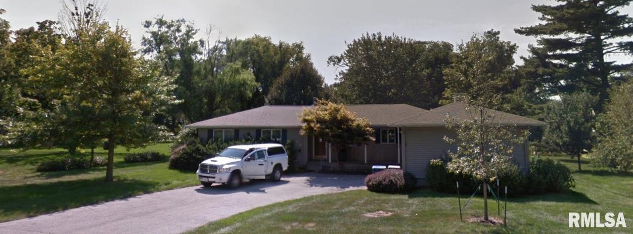 125 18th St., Rapids City, IL 61278