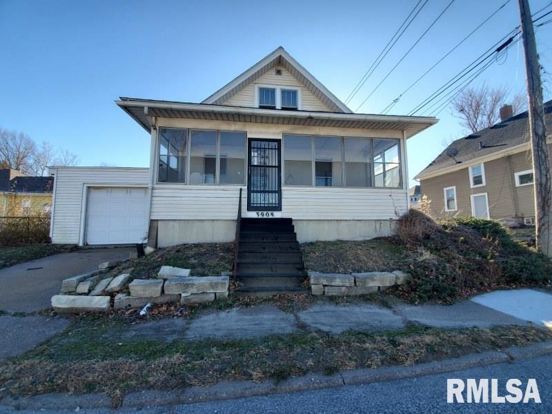 3908 4th Ave., Moline, IL 61265