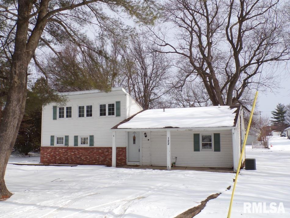 122 N 7th Ave., New Windsor, IL 61465