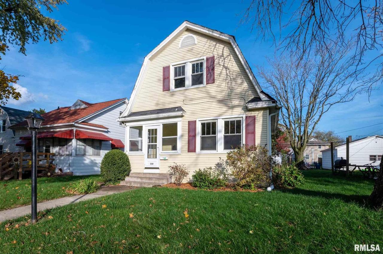 2114 6th Street Ct., East Moline, IL 61244