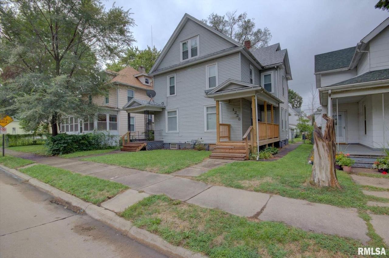 1228-1230 15th St., Rock Island, IL 61201