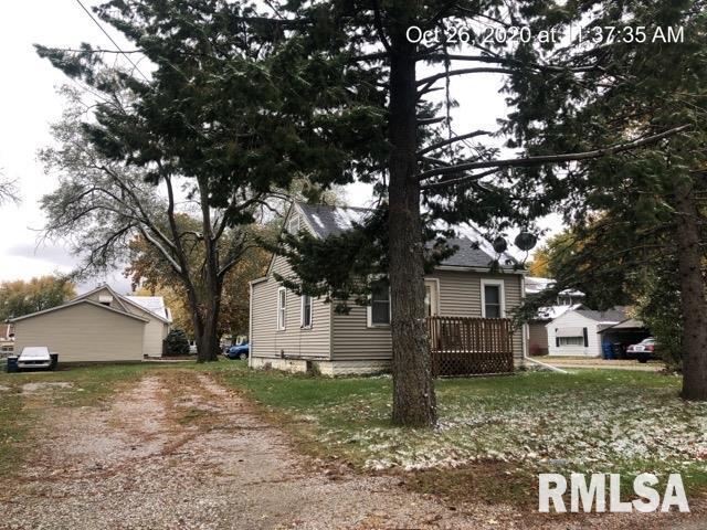 302 32nd Ave., Moline, IL 61265